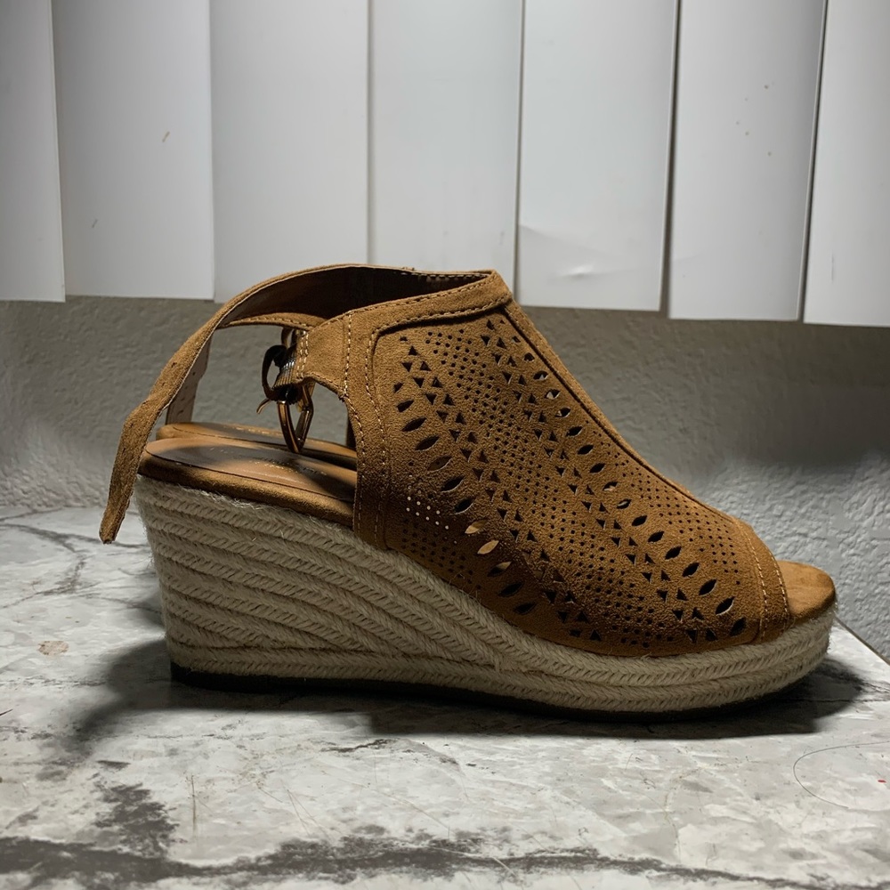 Liz Claiborne Women’s Hardie Wedge Sandal size 7.5